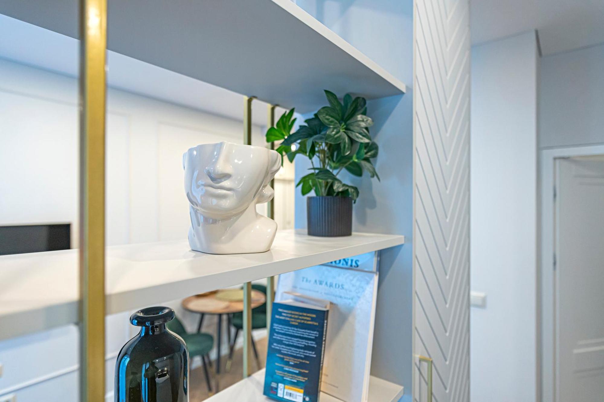 Brand New Studio In Old Town By Hostlovers Kaunas Exterior photo